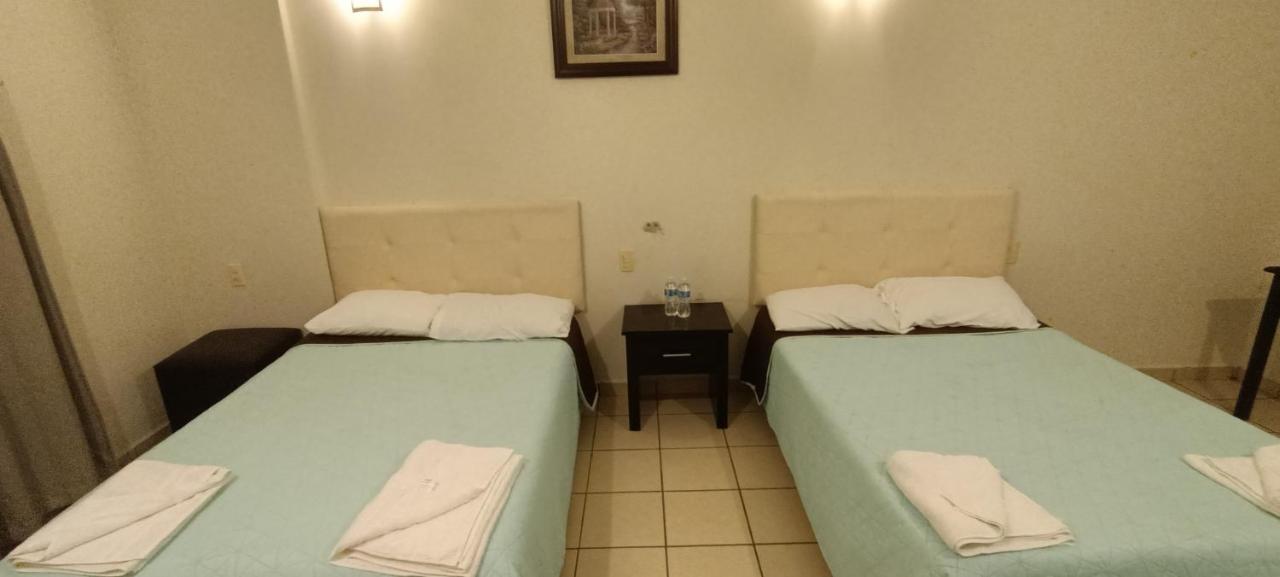 Hotel La Estancia Río Verde Kültér fotó