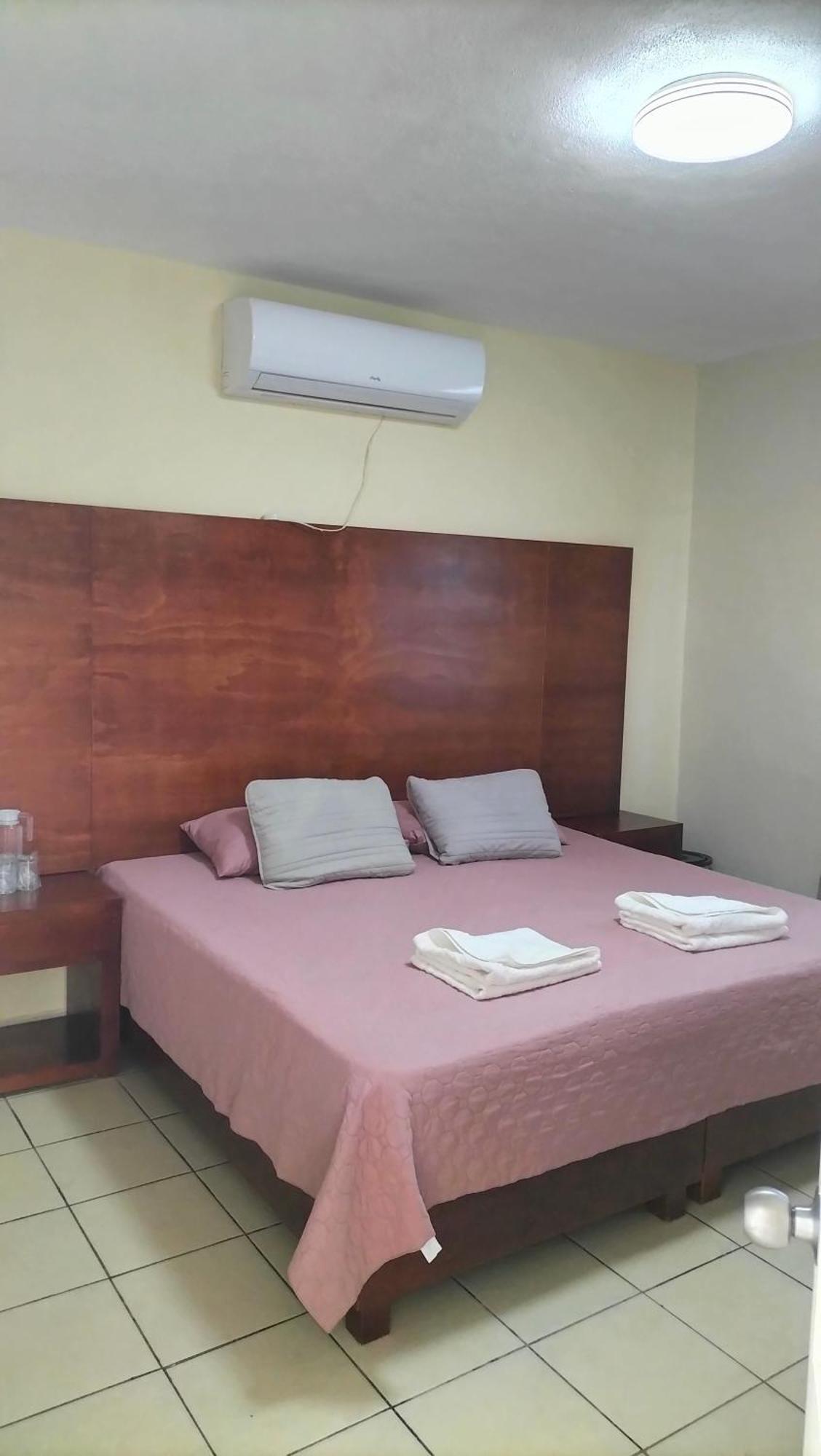Hotel La Estancia Río Verde Kültér fotó